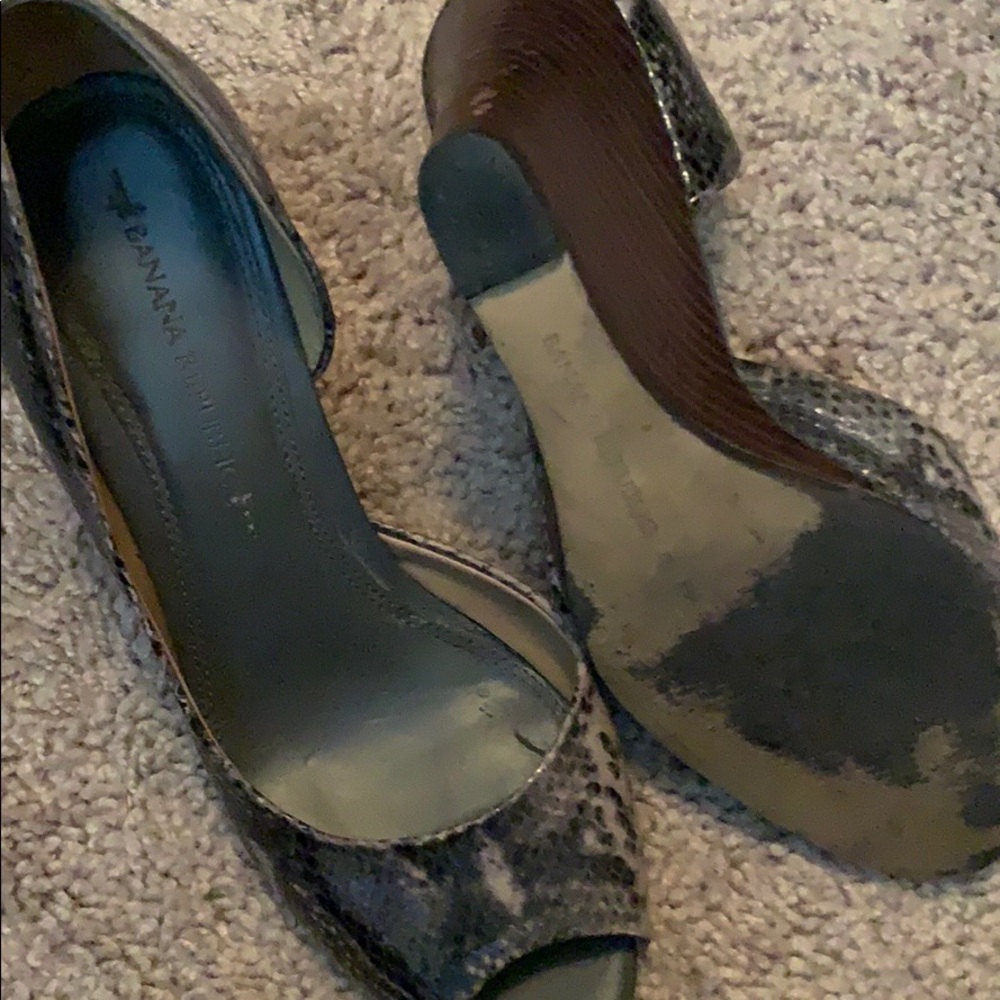 Heels - Picture 3 of 3